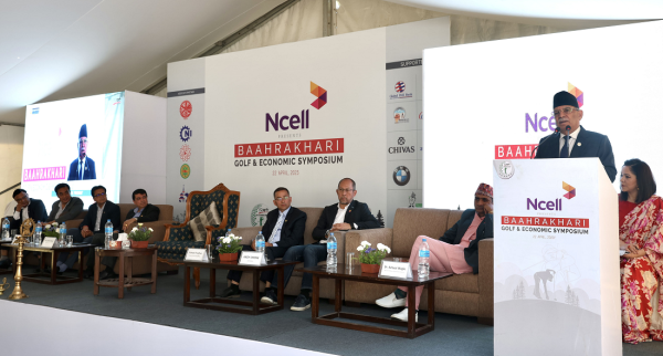 विदेशी भन्ने बित्तिकै राम्रो, नेपाली नराम्रो भन्ने मानसिकता त्यागौँ : प्रधानमन्त्री